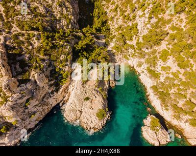 Frankreich, Bouches du Rhone, Nationalpark Calanques, Marseille, Calanque de Sugiton (Luftaufnahme) Stockfoto