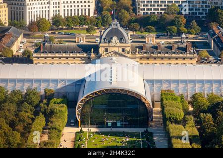 Frankreich, Paris, CHAMP de Mars, Grand Palais Ephemere des Kabinetts Wilmotte, erbaut während der Renovierung des Grand Palais und für die Olympischen Spiele 2024 Stockfoto
