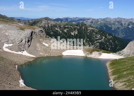 See oder Lac de la Petite Cayolle im Nationalpark Mercantour Französische Alpen Frankreich Stockfoto