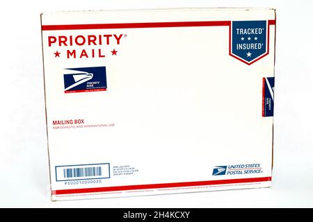 PRIORITY MAIL Mailing Box von USPS United States Postal Service Stockfoto