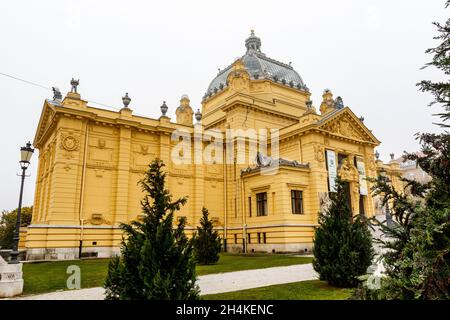 Außenansicht des Kunstpavillons in der Unterstadt Zagreb, Kroatien, Balkan, Europa Stockfoto