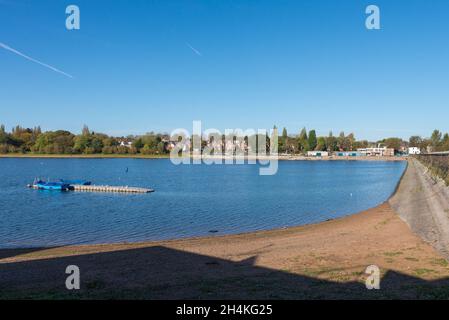 Edgbaston Reservoir in Birmingham an einem sonnigen Herbsttag Stockfoto