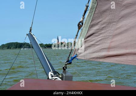 Zeesboot auf dem Saaler Bodden, Fischland-Darß-Zingst, Mecklenburg-Vorpommern, Deutschland Stockfoto