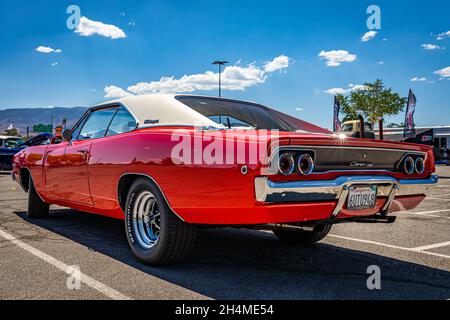 Reno, NV - 4. August 2021: 1968 Dodge Charger Hardtop Coupe auf einer lokalen Automobilmesse. Stockfoto