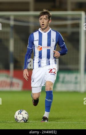 HARTLEPOOL, GROSSBRITANNIEN. 2. NOVEMBER Tom Crawford von Hartlepool United während des Spiels der EFL Trophy zwischen Hartlepool United und Everton im Victoria Park, Hartlepool, am Dienstag, den 2. November 2021. (Kredit: Mark Fletcher | MI News) Kredit: MI Nachrichten & Sport /Alamy Live News Stockfoto