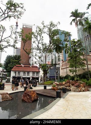 Telok Ayer Green in der Boon Tat Street erinnert an die ersten Bewohner von Telok Ayer in Singapurs Chinatown. Stockfoto