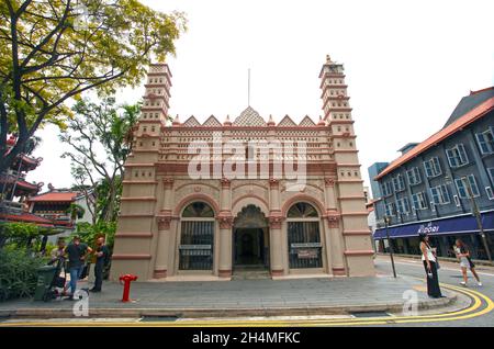 Der Nagore Dargah in der Telok Ayer Street in Chinatown, Singapur, war ein indischer muslimischer Schrein, der in ein indisches muslimisches Heritage Center umgewandelt wurde. Stockfoto