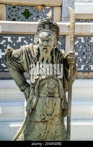 Kriegerstatue im Wat Pho Tempel, Bangkok, Thailand Stockfoto