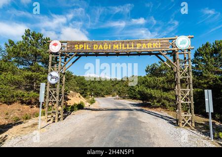 Manisa, Türkei – 7. November 2020. Eingangstor zum Nationalpark Spil Dagi in der türkischen Provinz Manisa. Stockfoto