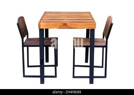 Esstisch und Stuhl mit Stahlbeinen isoliert auf weißem Hintergrund, Arbeit mit Clipping Pfad. Stockfoto
