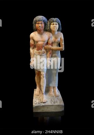 Ägyptische Statue Skulptur des Inspektor der Schreiber Raherka und seiner Frau Merseankh, ca. 2350 v. Chr., 4-5. Dynastie, Kalkstein . Louvre Museum E15592. Stockfoto
