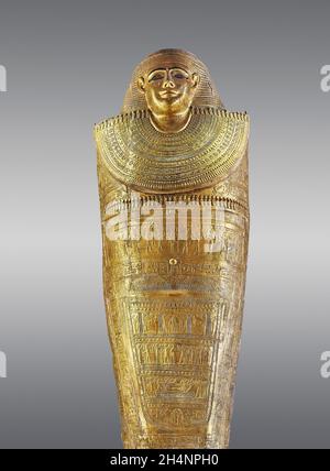 Ptolemäische ägyptische Mumie Gold Kartonnage einer Dame, Tacheretpaankh , 332-30 v. Chr., Blattgold, Louvre Museum Inv E1047. Frau in Grabtuch, ousekh Halskette Stockfoto