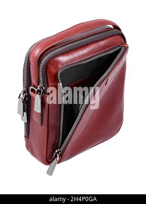 Hoher Winkel der geöffneten Männer Handtasche aus rotem echtem Leder auf weißem Hintergrund platziert Stockfoto