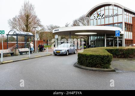 Tilburg, Niederlande. Haupteingang des ETZ Elisabeth Krankenhauses, wo am mittwoch, 26. Februar 2020 der erste niederländische Corona / COVID-19 Patient aus Loon op Zand zur Behandlung des Virus in Quarantäne gebracht wurde. Stockfoto