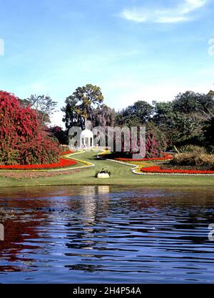 Southern Belle und Gazebo im Cypress Gardens Winter Haven, Florida, USA. Stockfoto