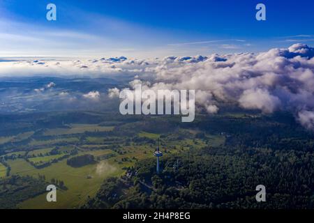 Hoherodskopf im Vogelsberg aus der Luft | Luftaufnahme des Vogelsberg in Hessen (Deutschland) Stockfoto