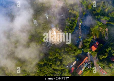 Hoherodskopf im Vogelsberg aus der Luft | Luftaufnahme des Vogelsberg in Hessen (Deutschland) Stockfoto