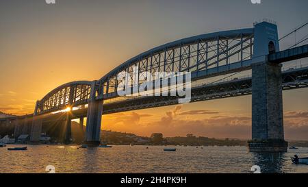 Royal Albert Brücke über den Fluss Tamar zwischen Devon und Cornwall in Plymouth. Stockfoto