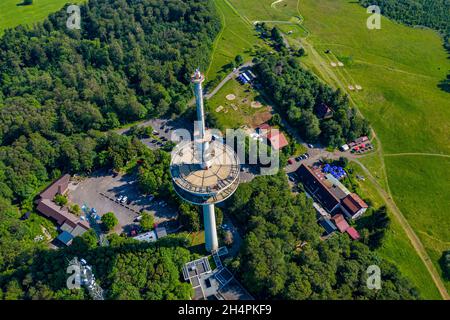 Hoherodskopf im Vogelsberg aus der Luft | Luftaufnahme des Vogelsberg in Hessen (Deutschland) Stockfoto