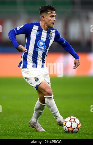 Mailand, Italien. 03. November 2021. Otavio vom FC Porto in Aktion während des UEFA Champions League Fußballspiels zwischen dem AC Mailand und dem FC Porto. Kredit: Nicolò Campo/Alamy Live Nachrichten Stockfoto