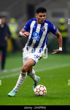 Mailand, Italien. 03. November 2021. Evanilson vom FC Porto in Aktion während des UEFA Champions League Fußballspiels zwischen AC Mailand und FC Porto. Kredit: Nicolò Campo/Alamy Live Nachrichten Stockfoto