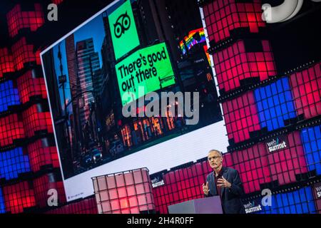 Lissabon, Portugal. November 2021. Stephen Käfer, CEO von Tripadvisor, spricht am dritten Tag des Web Summit im Parque das Nacoes in Lissabon. Kredit: SOPA Images Limited/Alamy Live Nachrichten Stockfoto