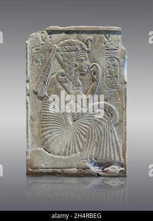 Altägyptische Stele, die den dritten pharao Ramses II. Darstellt, 1303–1213 v. Chr., 19. Dynastie, Kalkstein. Louvre Museum N522 Stockfoto