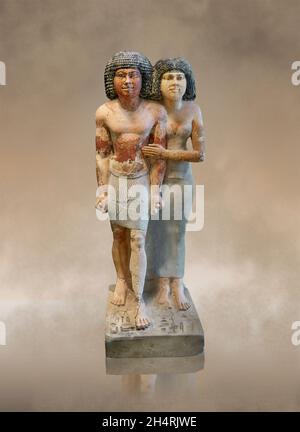 Ägyptische Statue Skulptur des Inspektor der Schreiber Raherka und seiner Frau Merseankh, ca. 2350 v. Chr., 4-5. Dynastie, Kalkstein . Louvre Museum E15592. Stockfoto