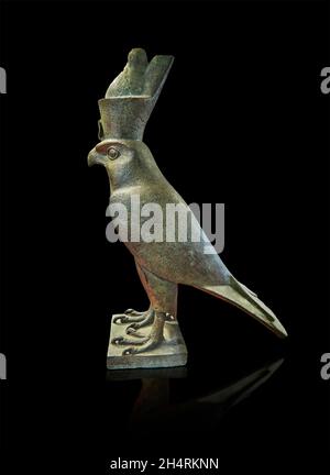 Altägyptische Horus-Falkenstatue, 664-332 v. Chr., Kupferlegierung. Louvre Museum E 14282. Der Horus-Falke steht mit einer pschent-Krone. Höhe: 53 cm Stockfoto
