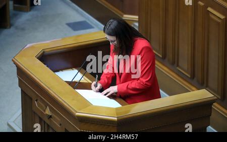 KIEW, UKRAINE - 4. NOVEMBER 2021 - vor kurzem zum ersten stellvertretenden Ministerpräsidenten der Ukraine ernannt - Wirtschaftsministerin der Ukraine Julija Swyrydenko is pic Stockfoto