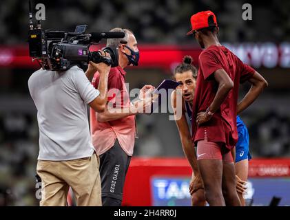 Tokio Tokio Tokio, 01.08.2021, Japan, die Olympischen Spiele Gianmarco Tamberi (ITA) und Mutaz Essa Barshim (QAT) gewannen Gold im Hochsprung der Männer während des Toky Stockfoto