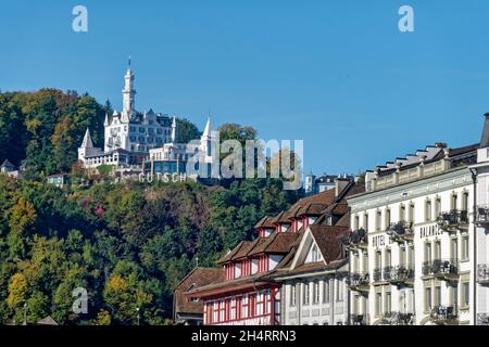 Luzern im Herbst, Schloss-Hotel Gütsch, Chateau Gütsch, Schweiz Stockfoto