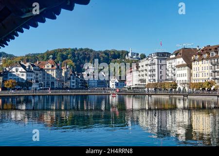 Luzern im Herbst, Fluss Reuss, Altstadt, Schweiz Stockfoto