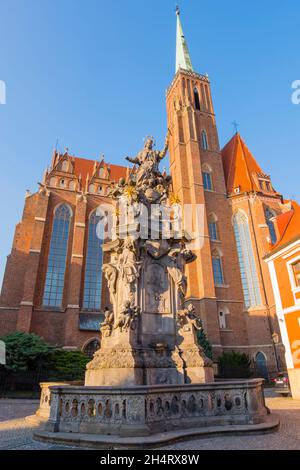 Statue des heiligen Johannes Nepomunk, Stiftskirche des Heiligen Kreuzes und des heiligen Bartholomäus, Ostrów Tumski, Dominsel, Breslau, Polen Stockfoto