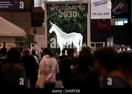 Lissabon, Portugal. November 2021. Teilnehmer des Web Summit 2021 in Lissabon, Portugal, am 4. November 2021. (Bild: © Pedro Fiuza/ZUMA Press Wire) Stockfoto