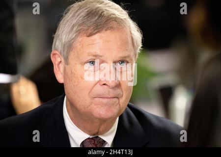 Glasgow, Schottland, Großbritannien. November 2021. IM BILD: Thomas J. Vilsack, US-Landwirtschaftsminister auf der COP26 in Glasgow. Er wurde am 23. Februar 2021 vom US-Senat als 32. US-Landwirtschaftsminister bestätigt. Quelle: Colin Fisher/Alamy Live News Stockfoto