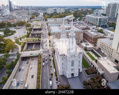 Der Philadelphia Pennsylvania Tempel ist ein Tempel der Kirche Jesu Christi der Heiligen der Letzten Tage im Logan Square Viertel von Philadelphia Stockfoto