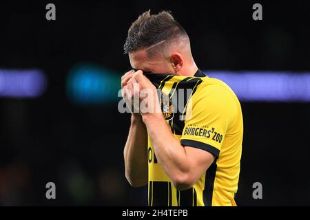 London, Großbritannien. November 2021. Matus Bero von Vitesse Arnhem reagiert während des Spiels. UEFA Europa Conference League, Gruppenspiel G, Tottenham Hotspur gegen Vitesse im Tottenham Hotspur Stadium in London am Donnerstag, 4. November 2021. Dieses Bild darf nur für redaktionelle Zwecke verwendet werden. Nur zur redaktionellen Verwendung, Lizenz für kommerzielle Nutzung erforderlich. Keine Verwendung bei Wetten, Spielen oder Veröffentlichungen in einem Club/einer Liga/einem Spieler. PIC von Steffan Bowen/Andrew Orchard Sports Photography/Alamy Live News Credit: Andrew Orchard Sports Photography/Alamy Live News Stockfoto