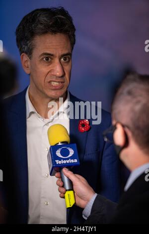 Glasgow, Schottland, Großbritannien. November 2021. IM BILD: Ed Miliband MP auf der COP26 Klimakonferenz. Edward Samuel Miliband ist ein britischer Politiker, der seit 2020 als Schattenminister für Unternehmen, Energie und Industriestrategie tätig ist. Seit 2005 ist er Mitglied des Parlaments von Doncaster North. Quelle: Colin Fisher/Alamy Live News Stockfoto