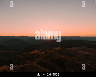Früh am Morgen, während die Sonne aufgeht. Stockfoto