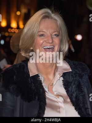 London, Großbritannien. November 2021. Alice Beer nimmt an der West End-Premiere von „The Ocean“ des National Theatre am Ende der Lane, dem Duke of York Theatre in London, Teil. Kredit: SOPA Images Limited/Alamy Live Nachrichten Stockfoto