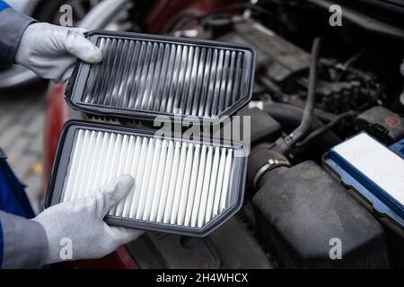 Neuer Clean Car Filter. Frischluft Des Fahrzeugs. Fahrzeugwartung Stockfoto