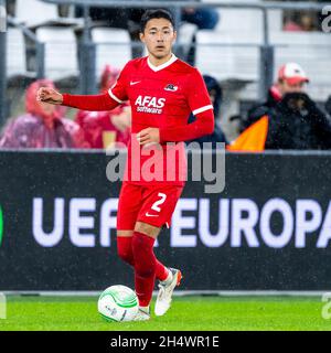 ALKMAAR, Niederlande. 04. Nov, 2021. Fußball, Conference League, Saison 2021/2022, während des Spiels AZ - Clujl, AZ-Spieler Yukimara Sugawara Kredit: Marcel van Dorst/Alamy Live News Stockfoto