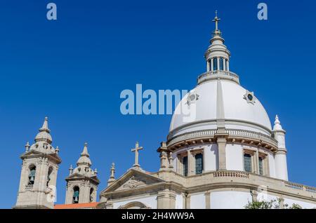 Kuppel des Heiligtums unserer Lieben Frau von Sameiro. Braga, Portugal. Stockfoto