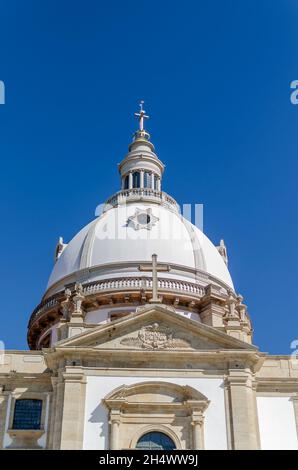 Kuppel des Heiligtums unserer Lieben Frau von Sameiro. Braga, Portugal. Stockfoto