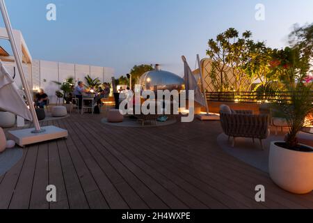 Belgischer Pavillon auf der expo 2020 im Nachtlicht in Dubai, Vereinigte Arabische Emirate (VAE), 28. Oktober 2021. (CTK Photo/Ondrej Zaruba) Stockfoto