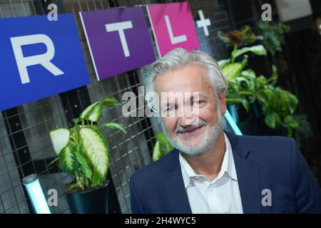 Berlin, Deutschland. November 2021. Matthias Dang, Geschäftsführer des Vermarkters IP Deutschland, bei der Vorstellung der neuen Streaming-Plattform RTL . Quelle: Jörg Carstensen/dpa/Alamy Live News Stockfoto