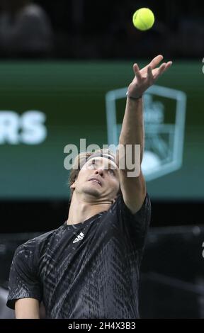 Alexander Sascha Zverev aus Deutschland beim Rolex Paris Masters 2021, ATP Masters 1000 Tennisturnier am 4. November 2021 in der Accor Arena in Paris, Frankreich - Foto: Jean Catuffe/DPPI/LiveMedia Stockfoto