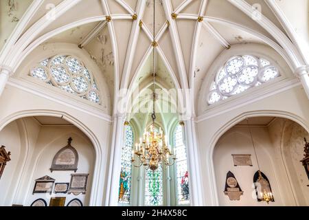 Innenraum des St. Bartholomew the Less Chapel aus dem 15. Jahrhundert auf dem Gelände des St. Bartholomew's Hospital, Moorgate, London, Großbritannien Stockfoto