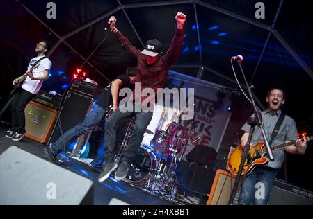 Jimmy Stadt vom Polar Bear Club im Konzert während des Slam Dunk Festival 2013 - Wolverhampton Stockfoto